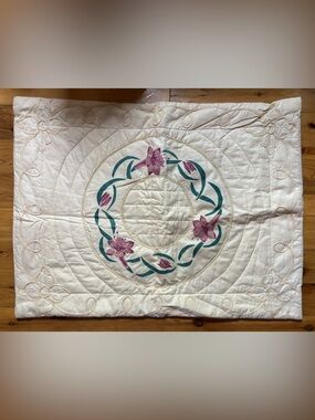 VTG Floral Appliqué Embroidery Ivory Cream Quilted Pillow Sham 26x19 Granny Core
